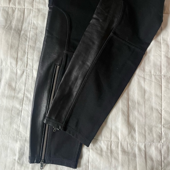 NWOT Athleta black Moto skinny pant with accents Med - Picture 7 of 8